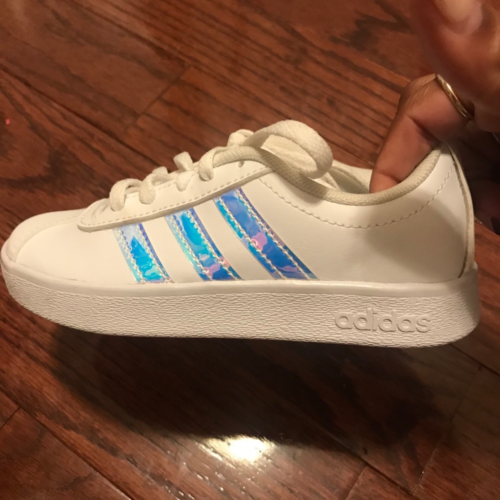 *SOLD* ADIDAS
Kids' Grand Court (White Iridescent)